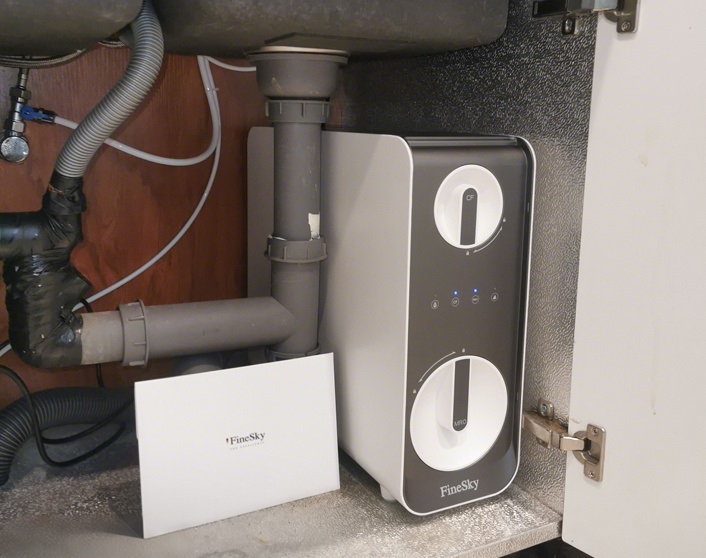 上海市古北香堤藝墅 安裝RO反滲透凈水器+前置過濾器+冰熱直飲機案例(圖2) 113 (1).jpg